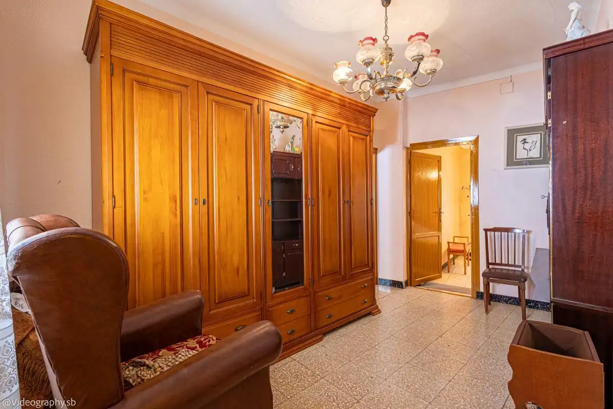 Casa adosada en venda en Valdepeñas amb Calefacció, Terrassa i Traster