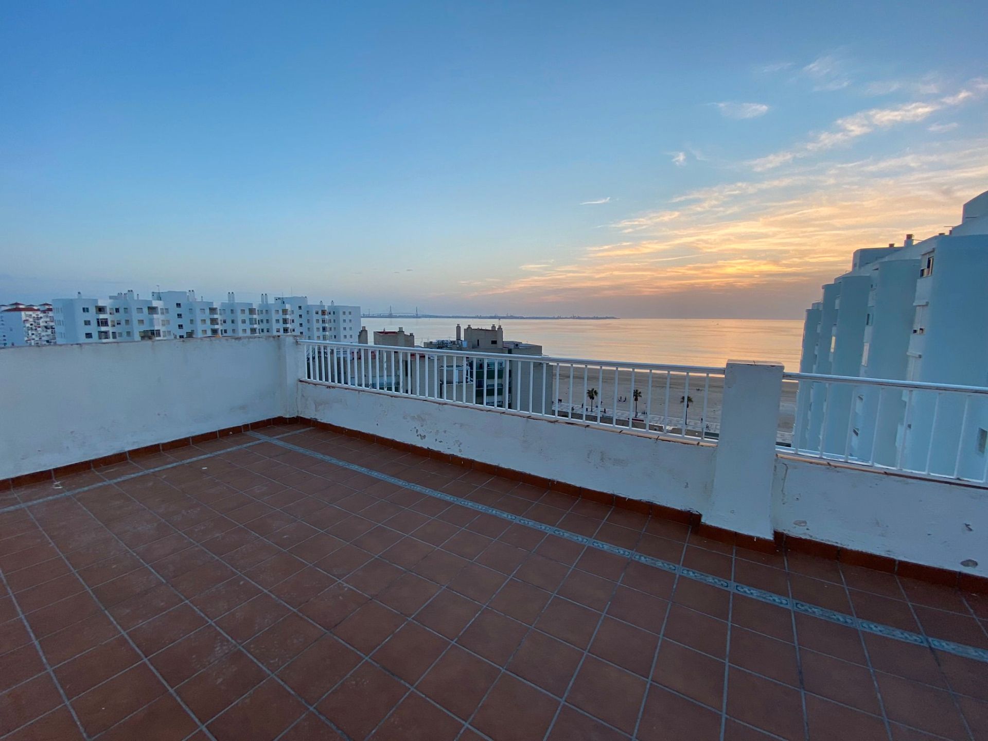 Terrassa de Pis de lloguer en El Puerto de Santa María amb Aire condicionat, Calefacció i Terrassa