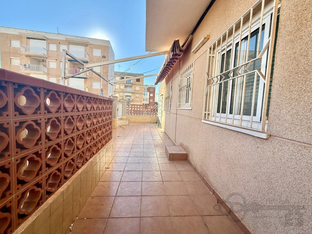 Vista exterior de Planta baixa en venda en Cartagena amb Jardí privat, Terrassa i Moblat
