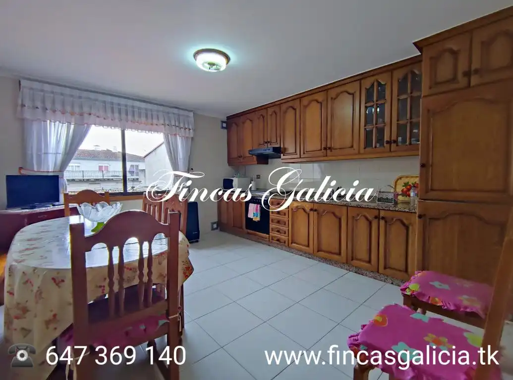 Cocina de Piso en venta en Verín con Amueblado y Balcón