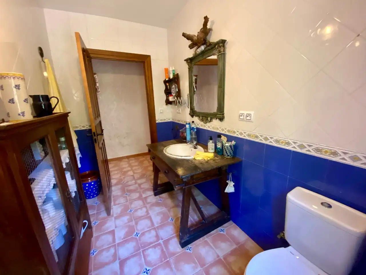 Baño de Casa o chalet en venta en Fernán Caballero con Aire acondicionado, Jardín privado y Trastero