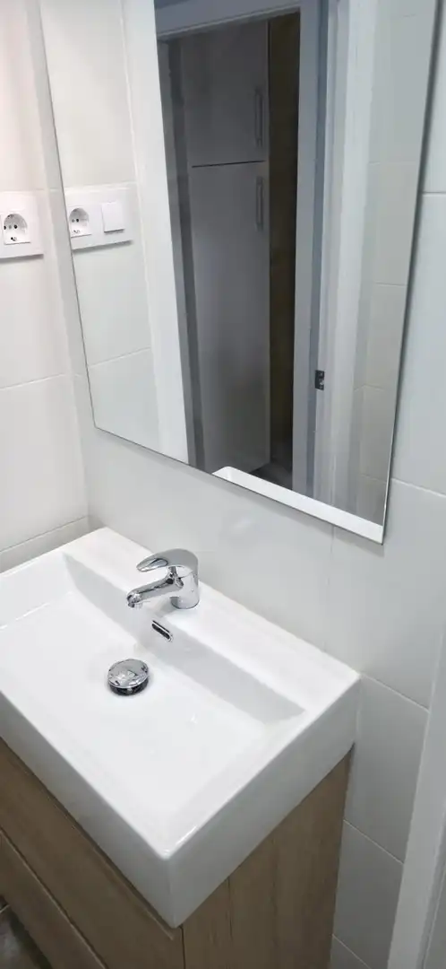 Bathroom of Flat for rent in Vigo   with Heating and Balcony