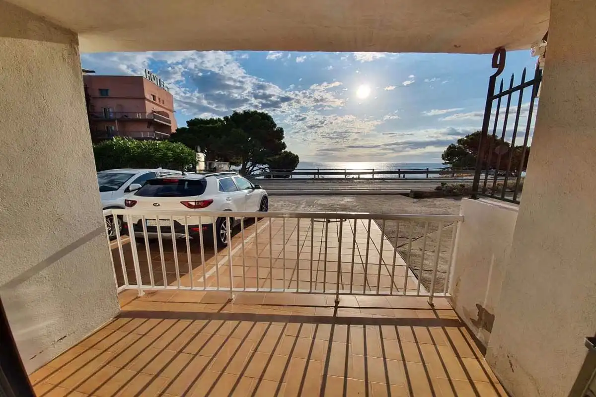 Exterior view of Ground floor for sale in Llançà  with Terrace, Furnished and Oven