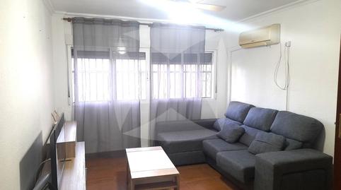 Foto 4 de Pis de lloguer a Calle Republica de Bolivia, Valdepasillas - La Paz - Huerta Rosales, Badajoz Capital