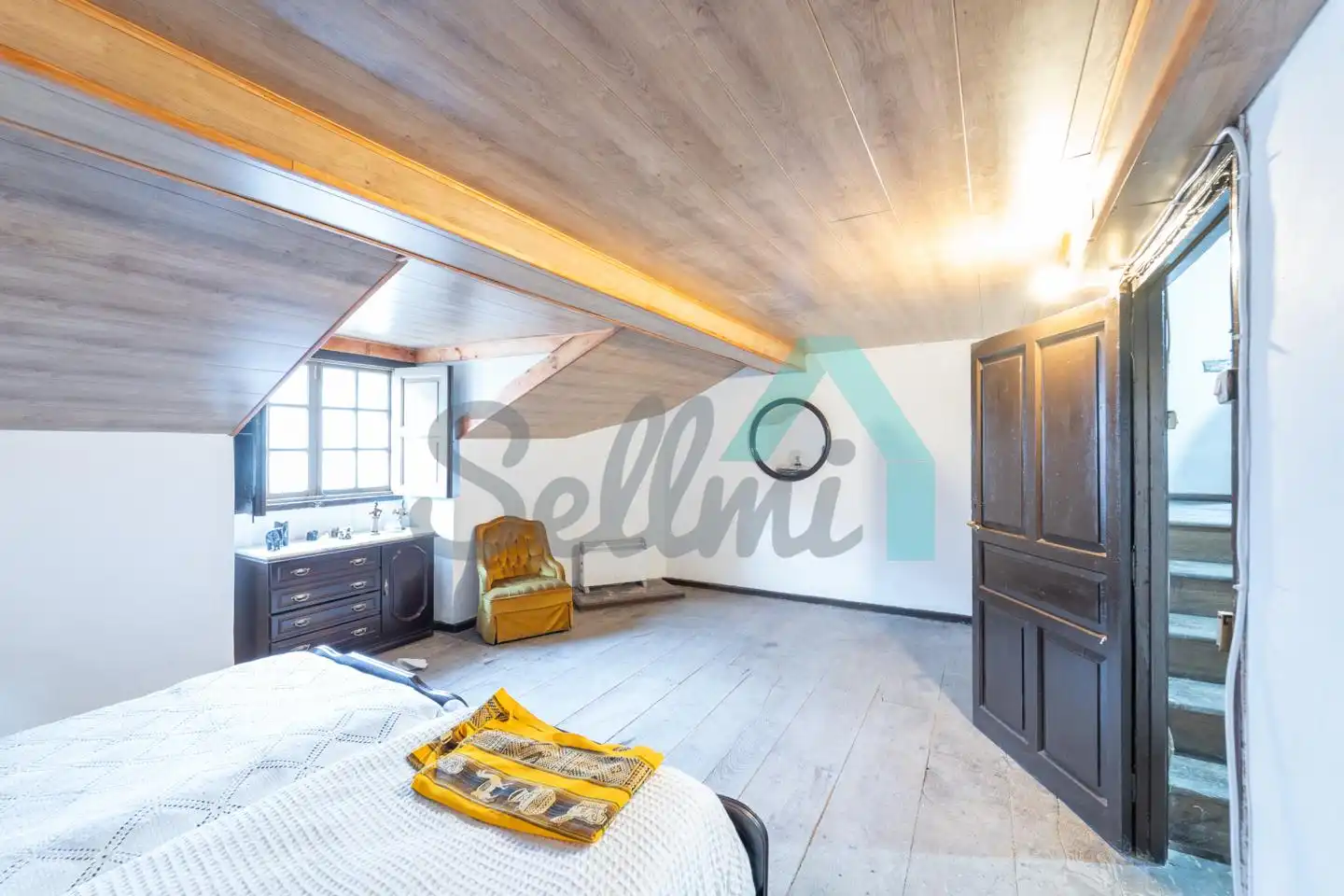 Habitación de Casa adosada en venta en Quirós con Parquet y Trastero