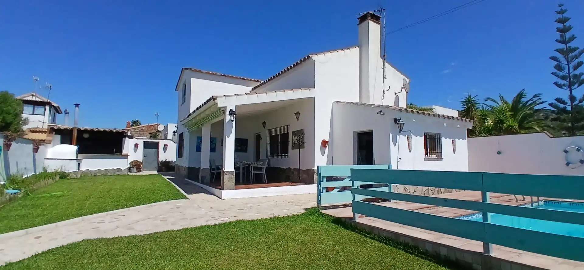 Außenansicht von Country house zum Verkauf in Barbate mit Privatgarten, Abstellraum und Schwimmbad