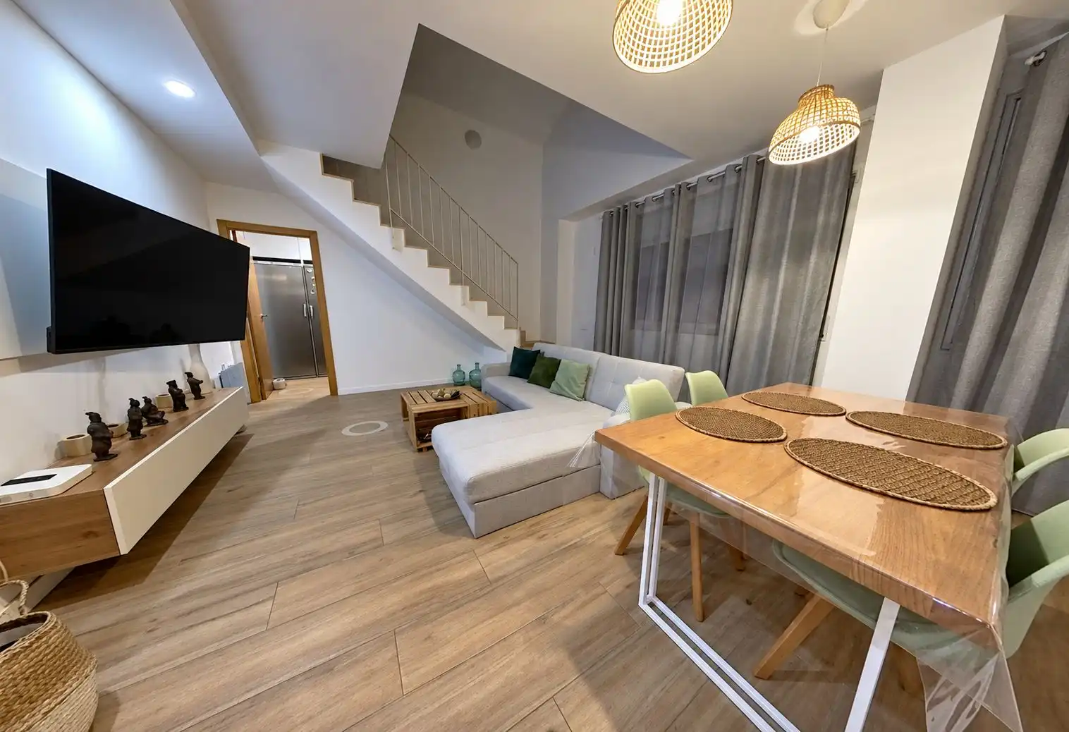 Duplex with lift for sale in Carrer ďAragó