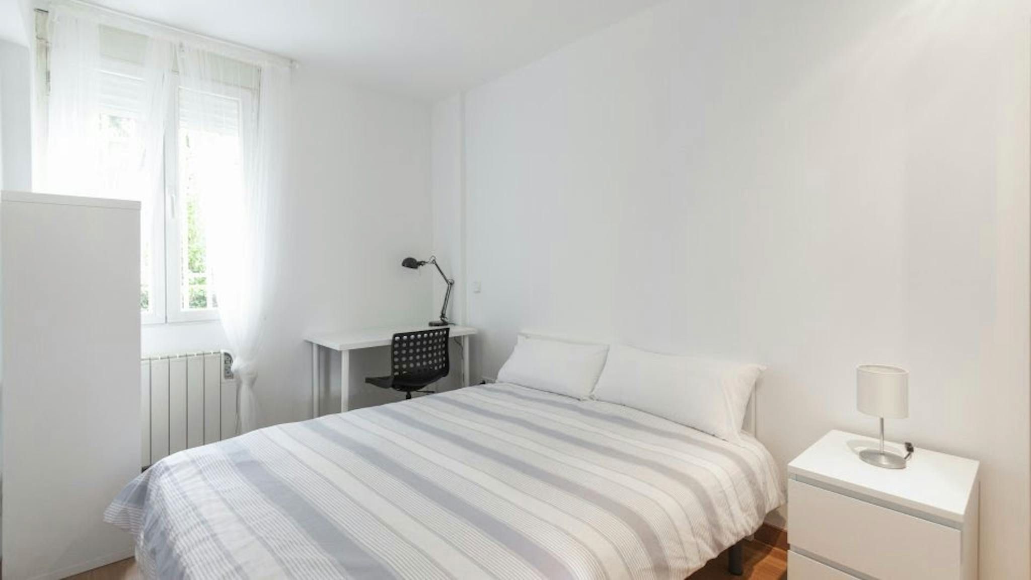 Bedroom of Flat to rent in  Madrid Capital  with Heating, Furnished and Washing machine