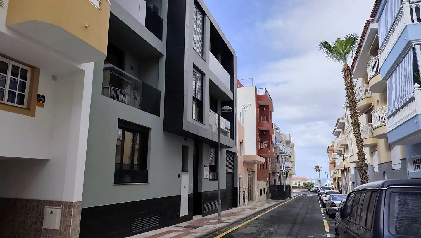 Erdgeschosswohnung mit Aufzug zum Verkauf in Playa de San Juan
