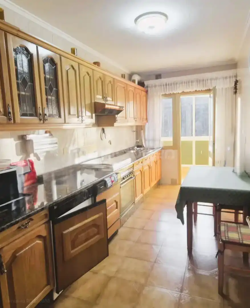 Cocina de Piso en venta en A Pontenova   con Calefacción, Terraza y Amueblado