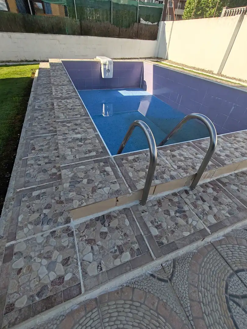 Piscina de Casa o chalet en venta en Santa Marta de Tormes con Calefacción