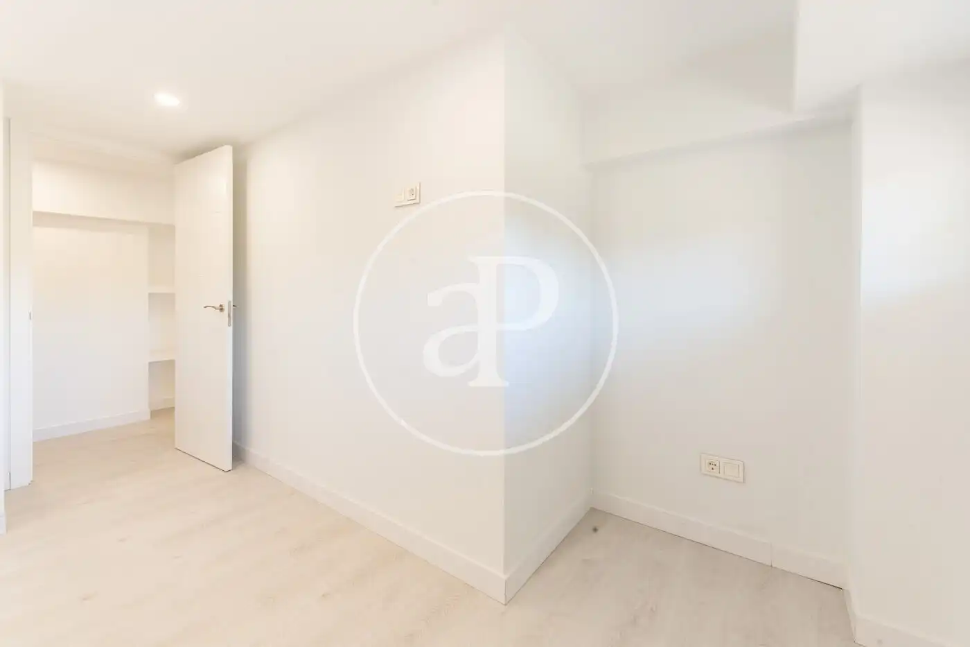 Habitación de Piso en venta en Madrid con Aire acondicionado, Calefacción y Piscina comunitaria