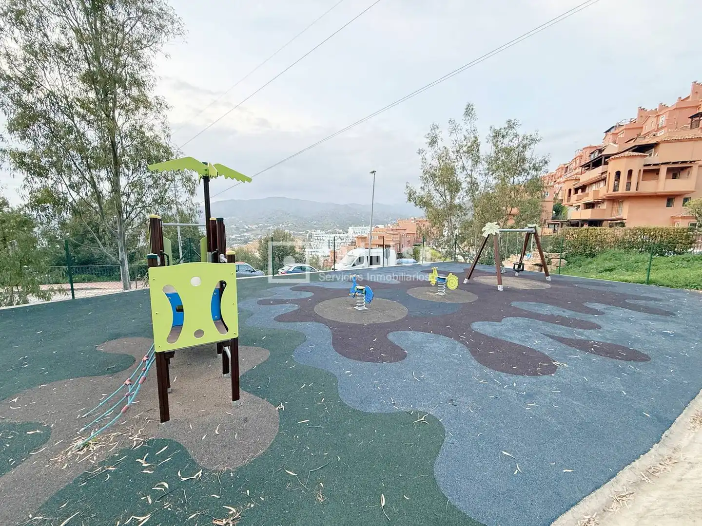 Außenansicht von Wohnung zum Verkauf in Rincón de la Victoria mit Klimaanlage, Privatgarten und Terrasse