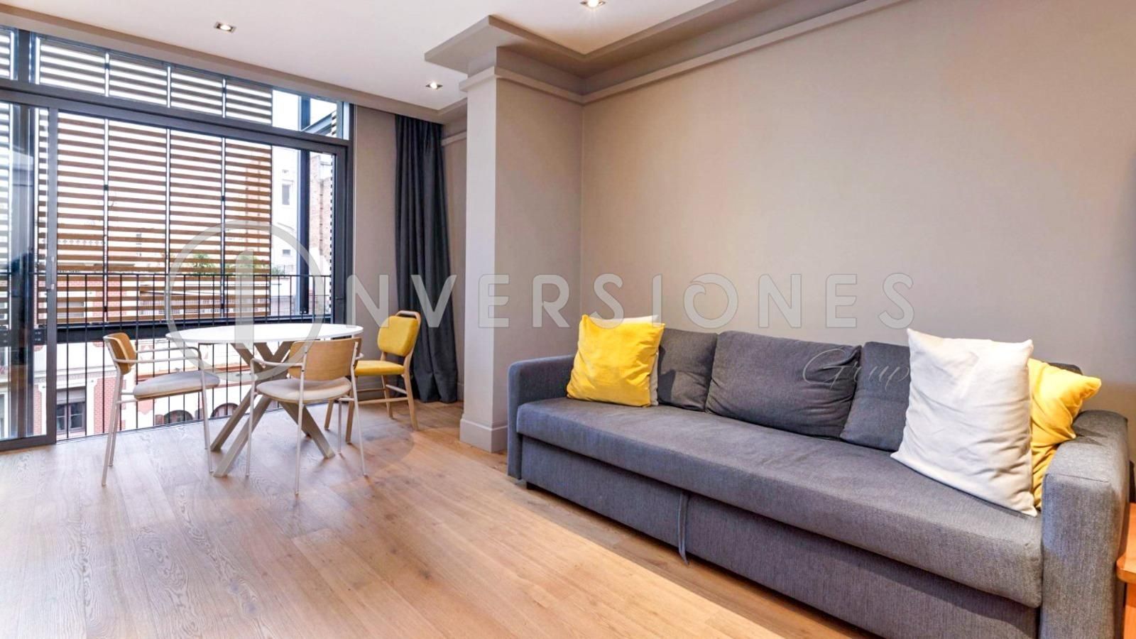 Living room of Study to rent in  Barcelona Capital  with Air Conditioner, Heating and Parquet flooring