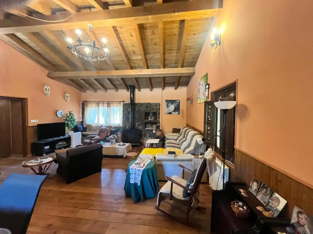 Sala de estar de Finca rústica en venta en Cabrero con Jardín privado y Piscina