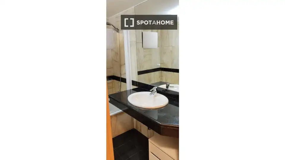 Room in La Caleta