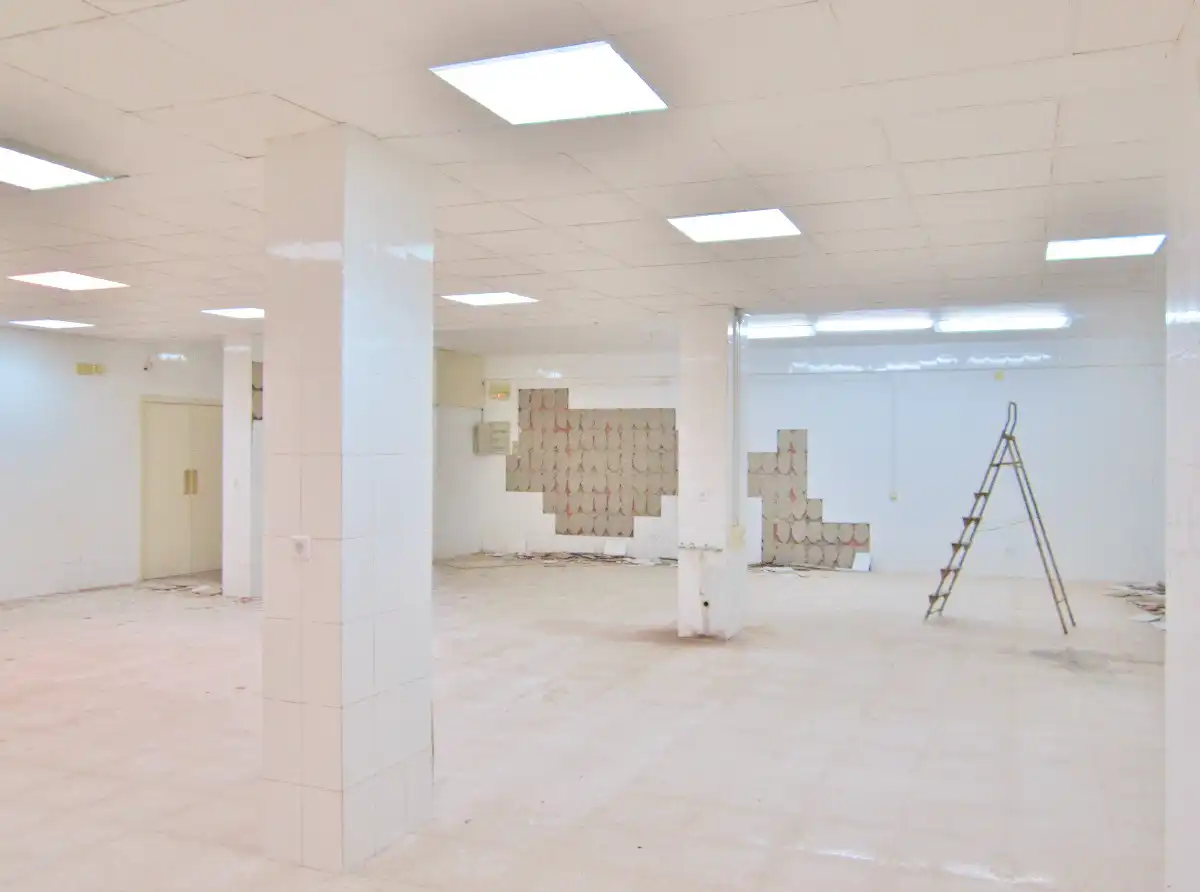 Local comercial en venta en Pla - Carolinas