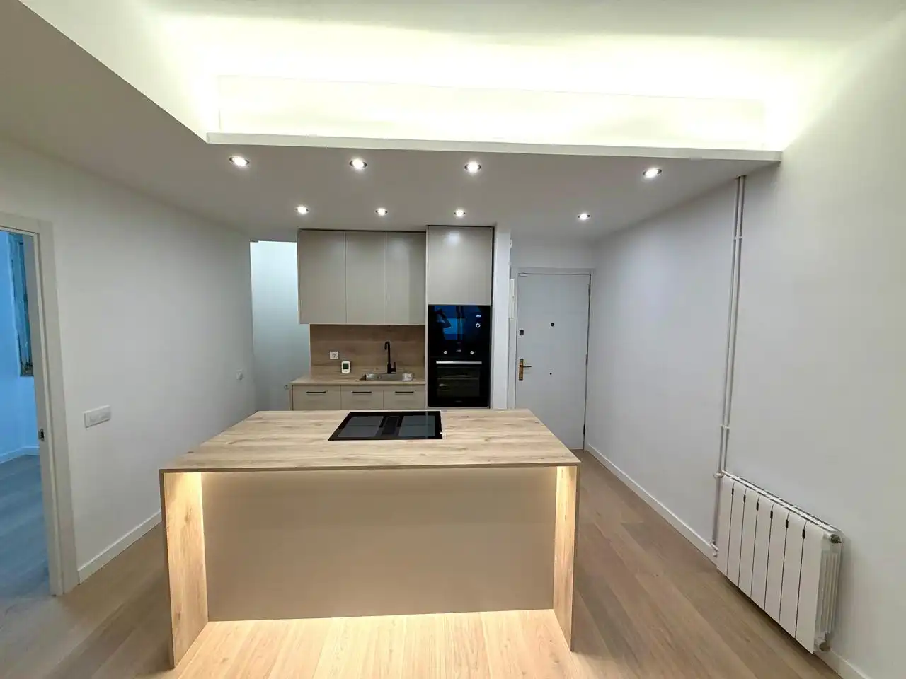 Cocina de Piso en venta en Montcada i Reixac con Calefacción, Parquet y Terraza