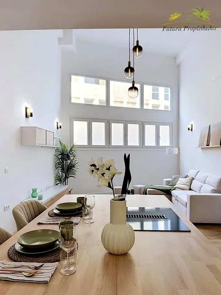 Wohnzimmer von Erdgeschoss zum Verkauf in Arrecife mit Möbliert