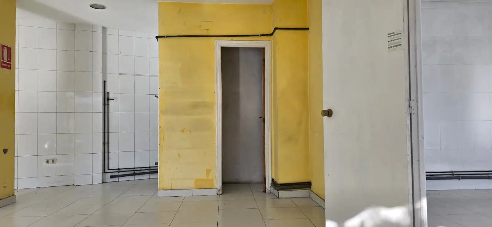 Business premises for sale in Pueblo - Urbanizaciones, imagen 3