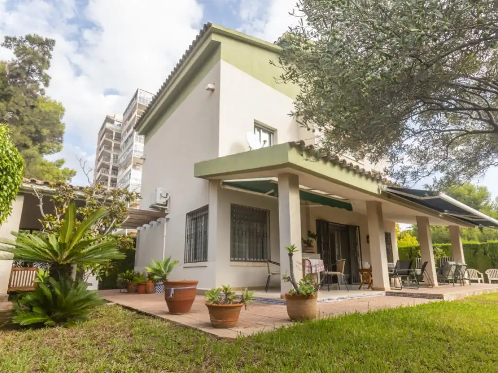 Chalet con terraza en venta en Calle Sigalero, imagen 2