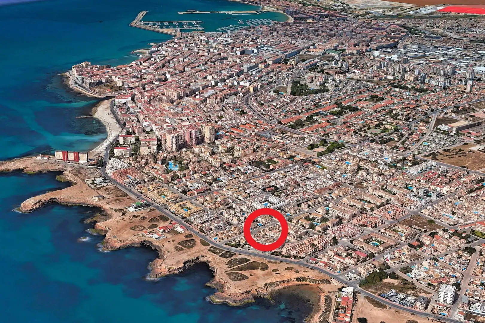 Vista exterior de Casa adosada en venta en Torrevieja con Jardín privado, Terraza y Trastero
