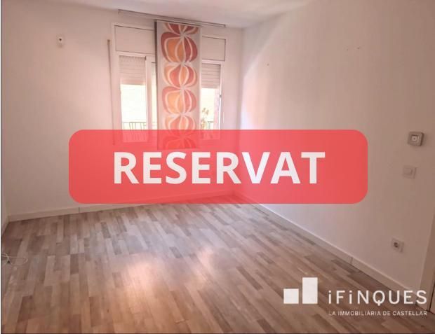 Habitación de Piso en venta en Sabadell con Parquet y Internet