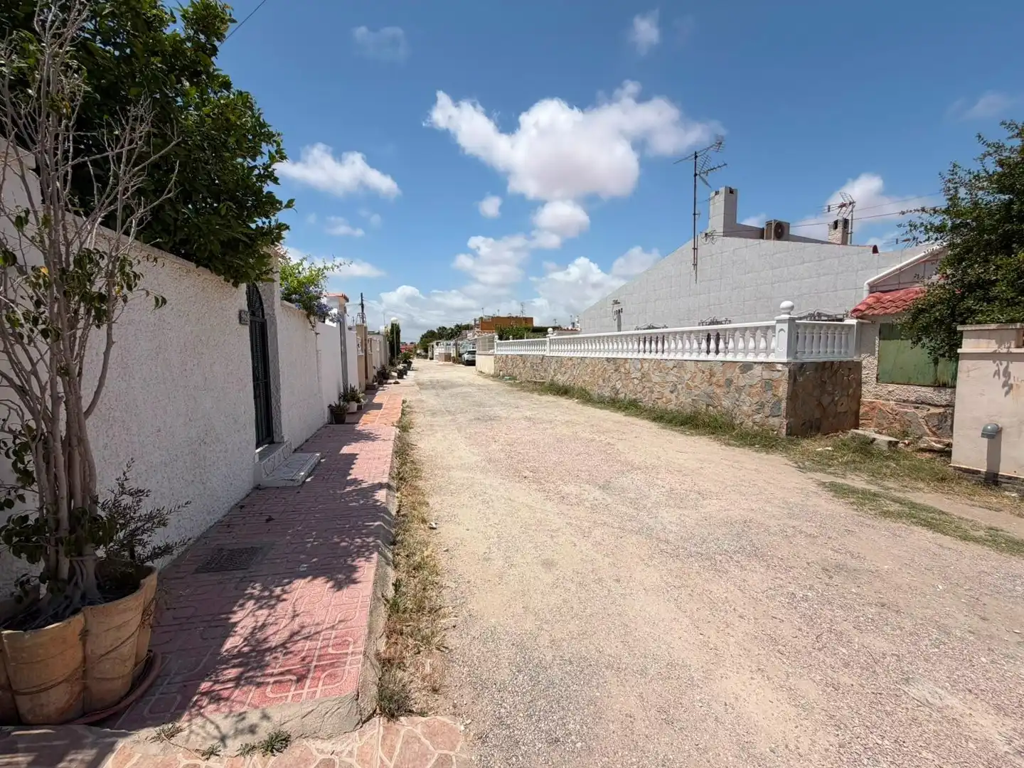 Vista exterior de Casa adosada en venda en Torrevieja