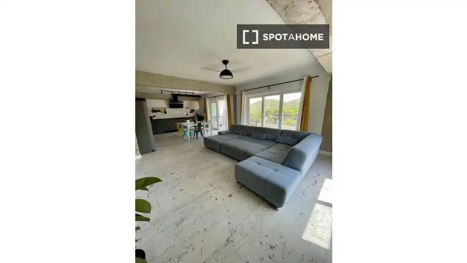Living room of Flat for rent in Gilet  with Air Conditioner, Heating and Furnished