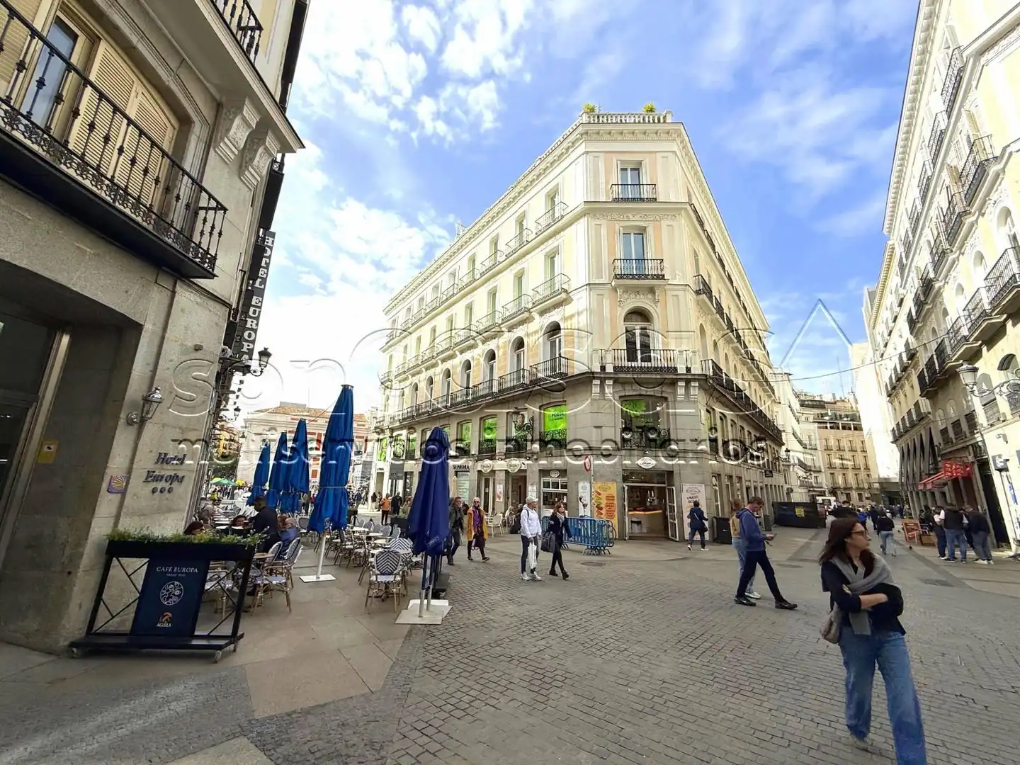 Vista exterior de Àtic en venda en Madrid amb Aire condicionat, Calefacció i Terrassa