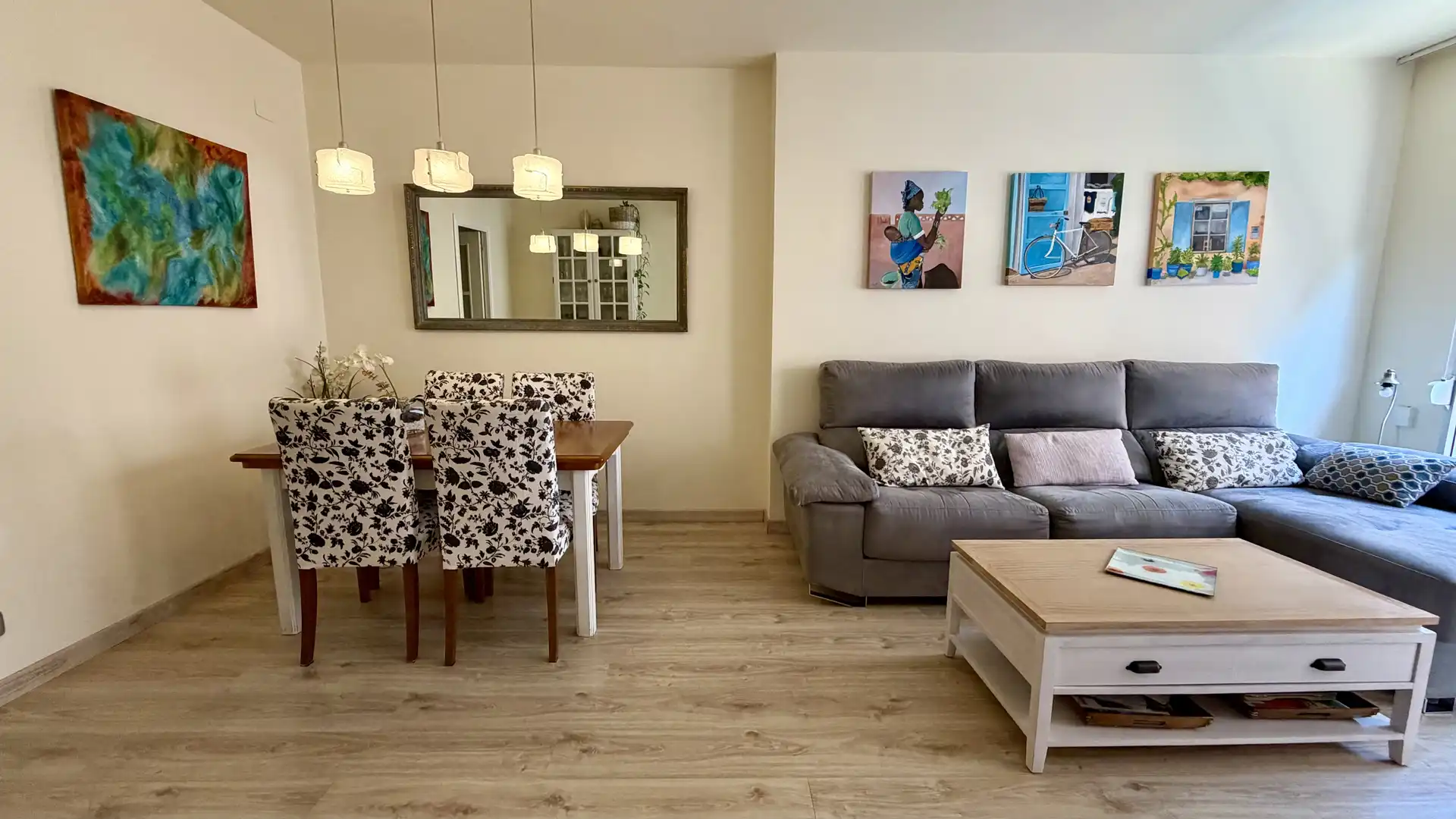 Living room of Flat for sale in Cornellà de Llobregat  with Balcony