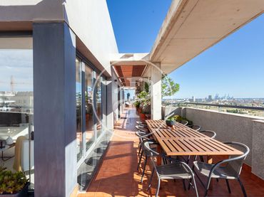 Attico con balcone in vendita a Av. d'Amado Granell Mesado