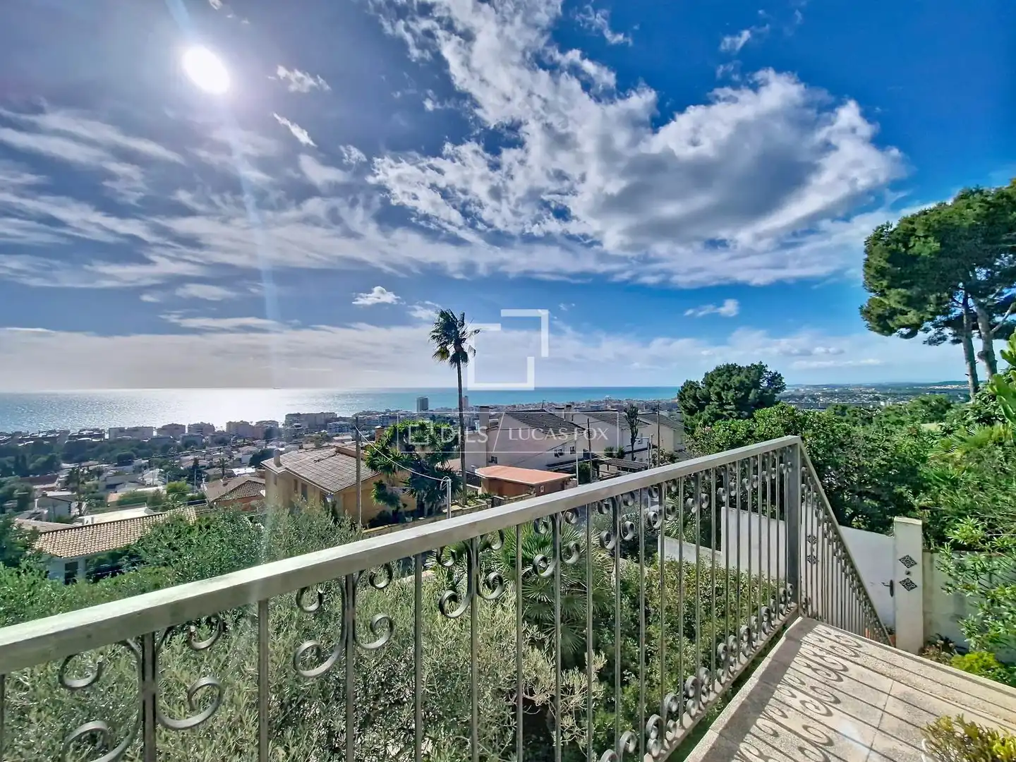 Vista exterior de Casa o xalet en venda en Calafell amb Jardí privat, Terrassa i Traster