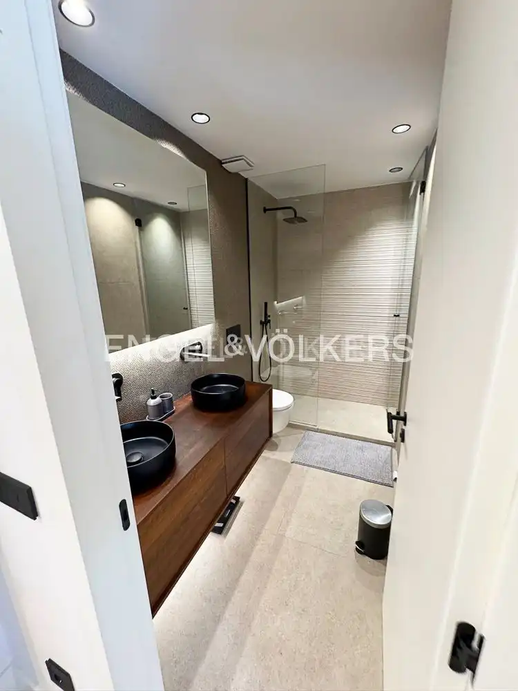 Bathroom of Flat for rent in Madrid  with Air Conditioner, Heating and Furnished