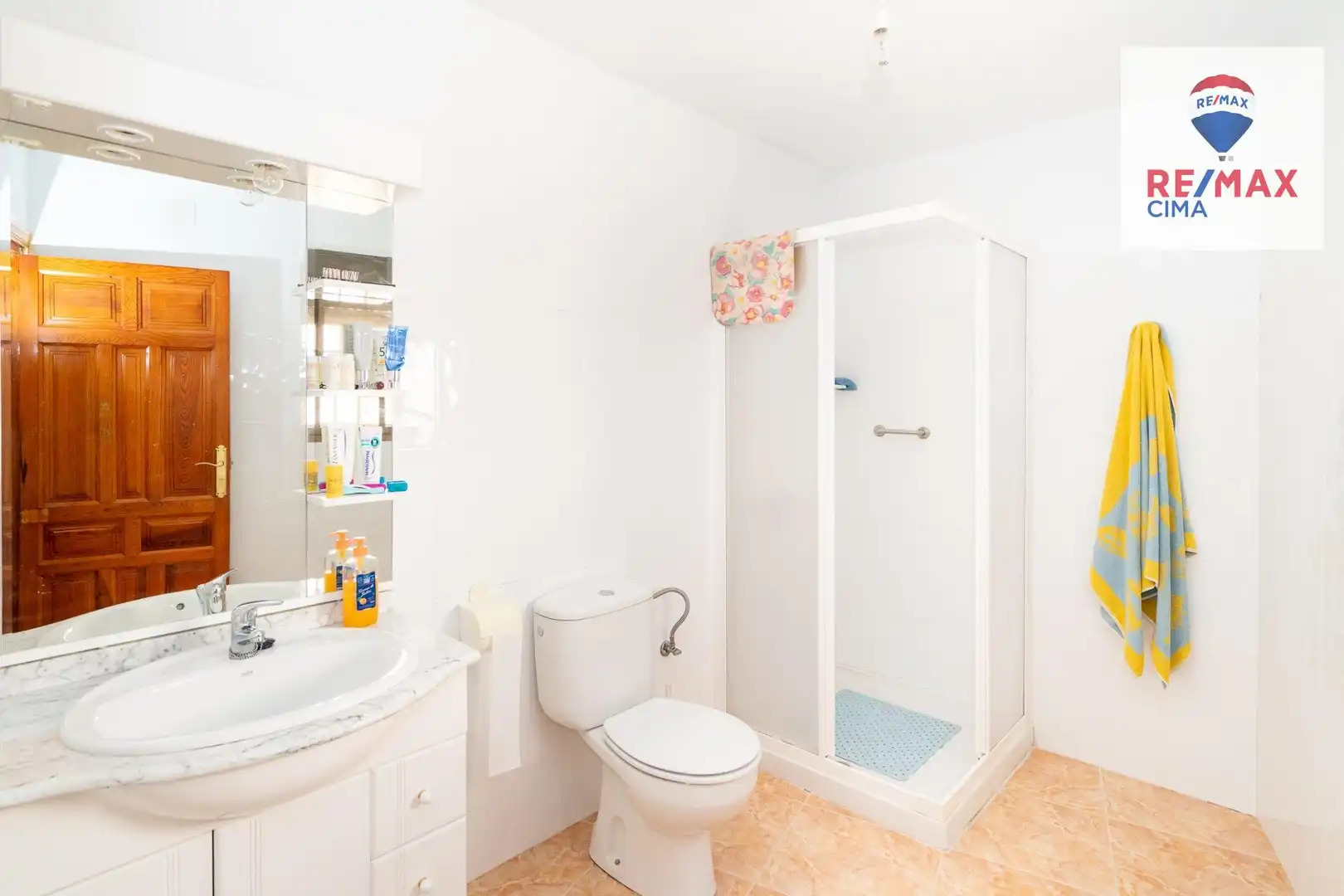 Bathroom of Country homes for sale in Freila  with Furnished