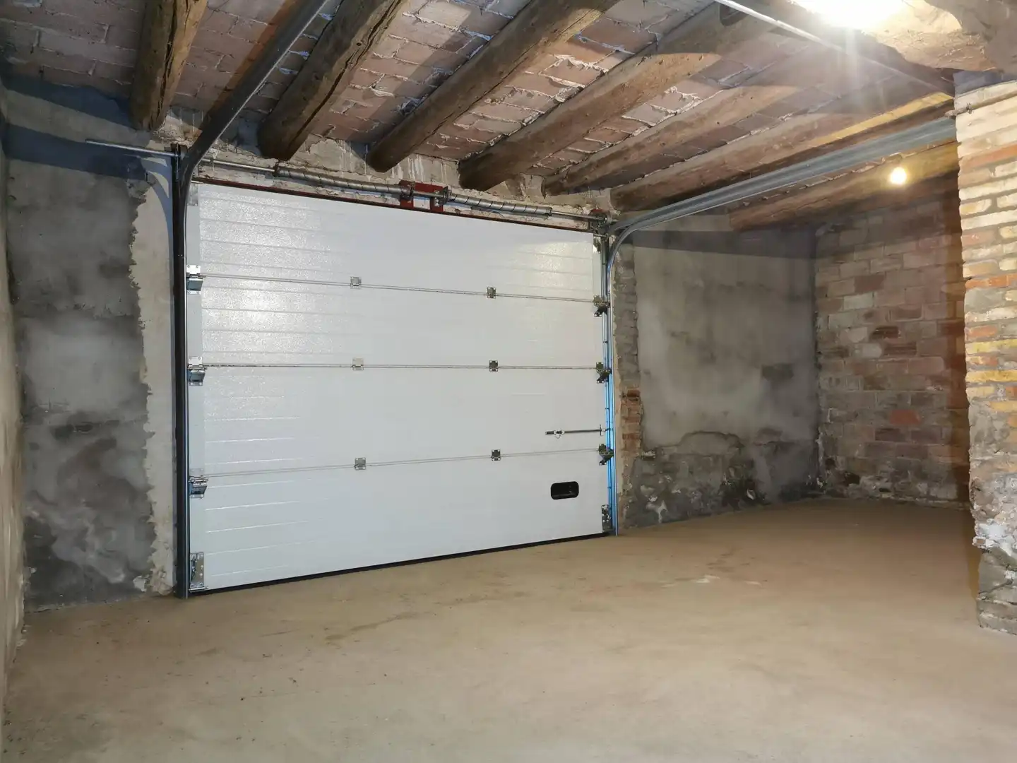 Parking of Detached homes for sale in Linyola