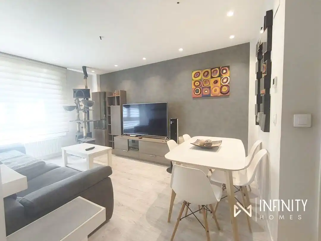 Wohnzimmer von Wohnung zur Miete in Bilbao  mit Heizung, Terrasse und Balkon