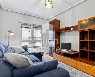 Sala d'estar de Pis de lloguer en Gijón  amb Calefacció