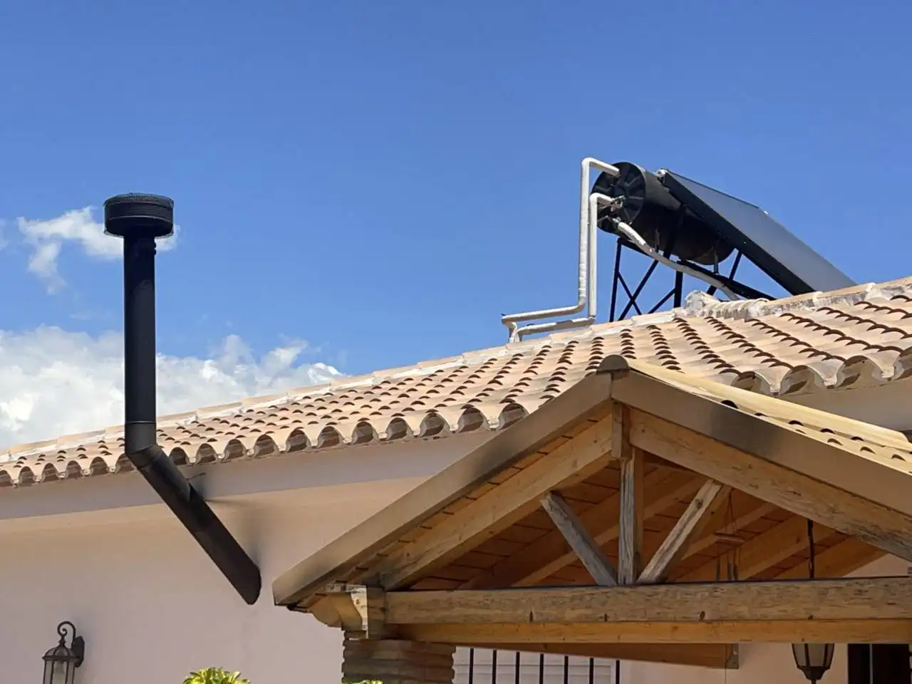 Vista exterior de Finca rústica en venda en Estepona amb Aire condicionat, Calefacció i Jardí privat