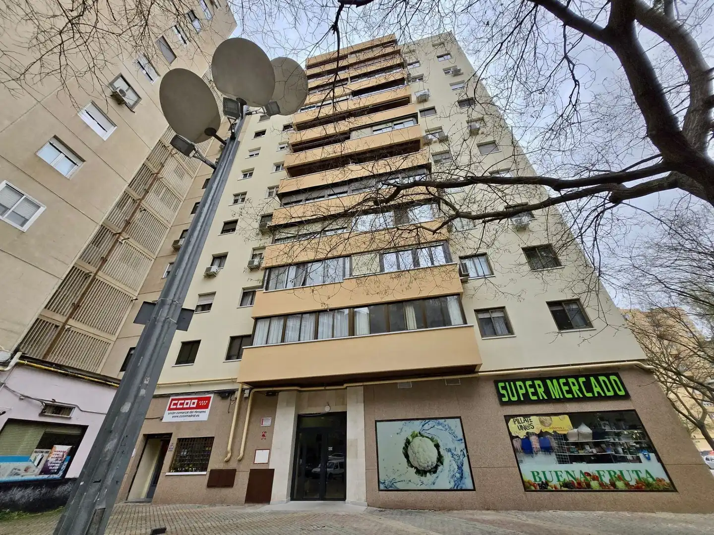 Vista exterior de Piso en venta en Coslada con Aire acondicionado y Calefacción