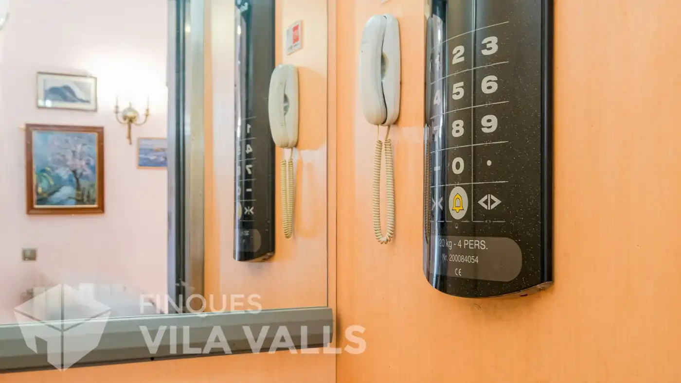 Casa amb terrassa en venda a Calle can bosco, imagen 16