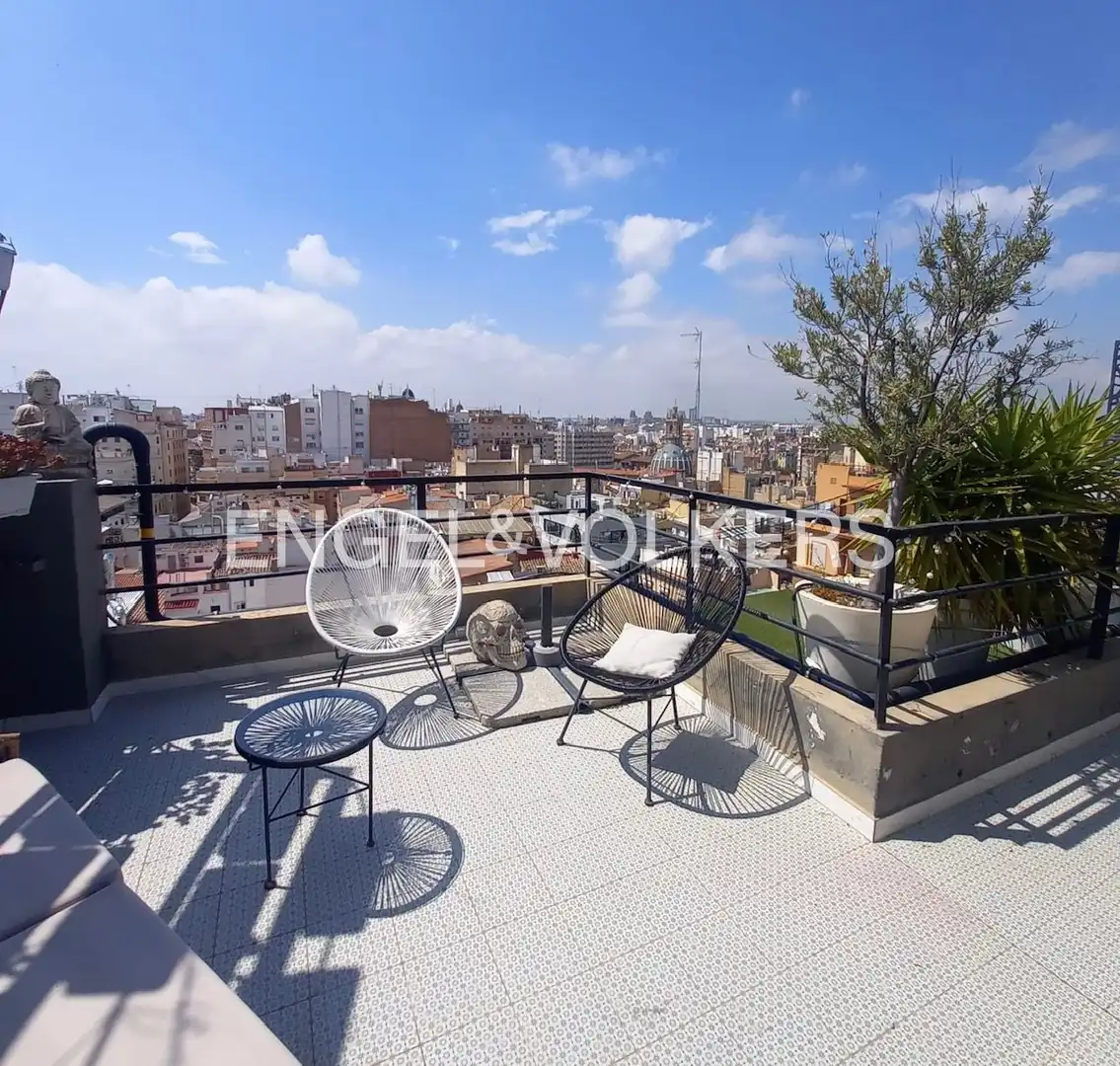 Terrasse von Wohnung zur Miete in  Valencia Capital mit Klimaanlage, Heizung und Parkett