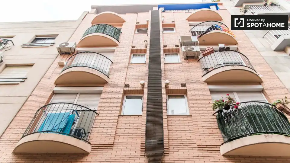 Habitación en En Corts - Doctor Waksman