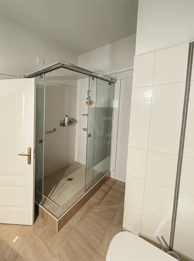 Baño de Piso en venta en Sevilla con Aire acondicionado y Calefacción