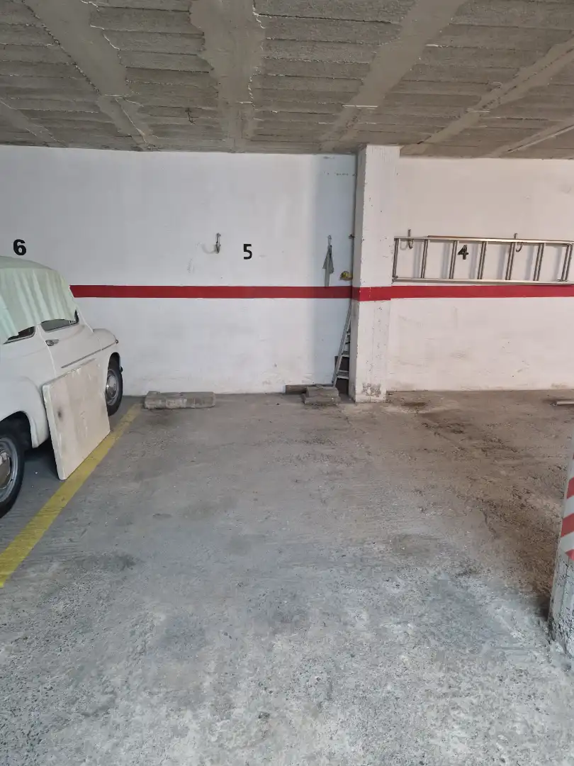 Einzelparkplatz zum Verkauf in Avinguda Perú