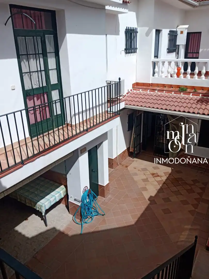 Vista exterior de Casa adosada en venta en Almonte con Terraza y Amueblado