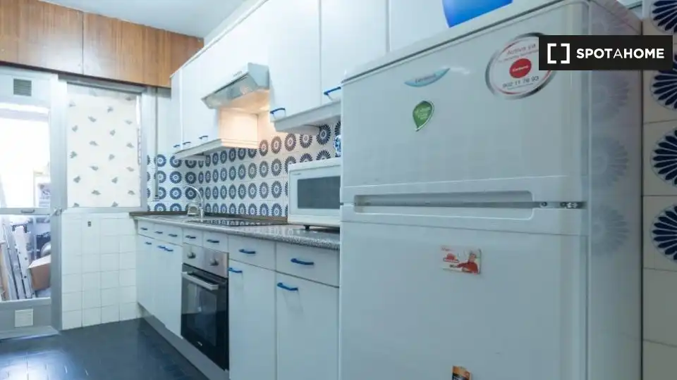 Cocina de Piso de alquiler en Alcalá de Henares con Aire acondicionado, Calefacción y Amueblado