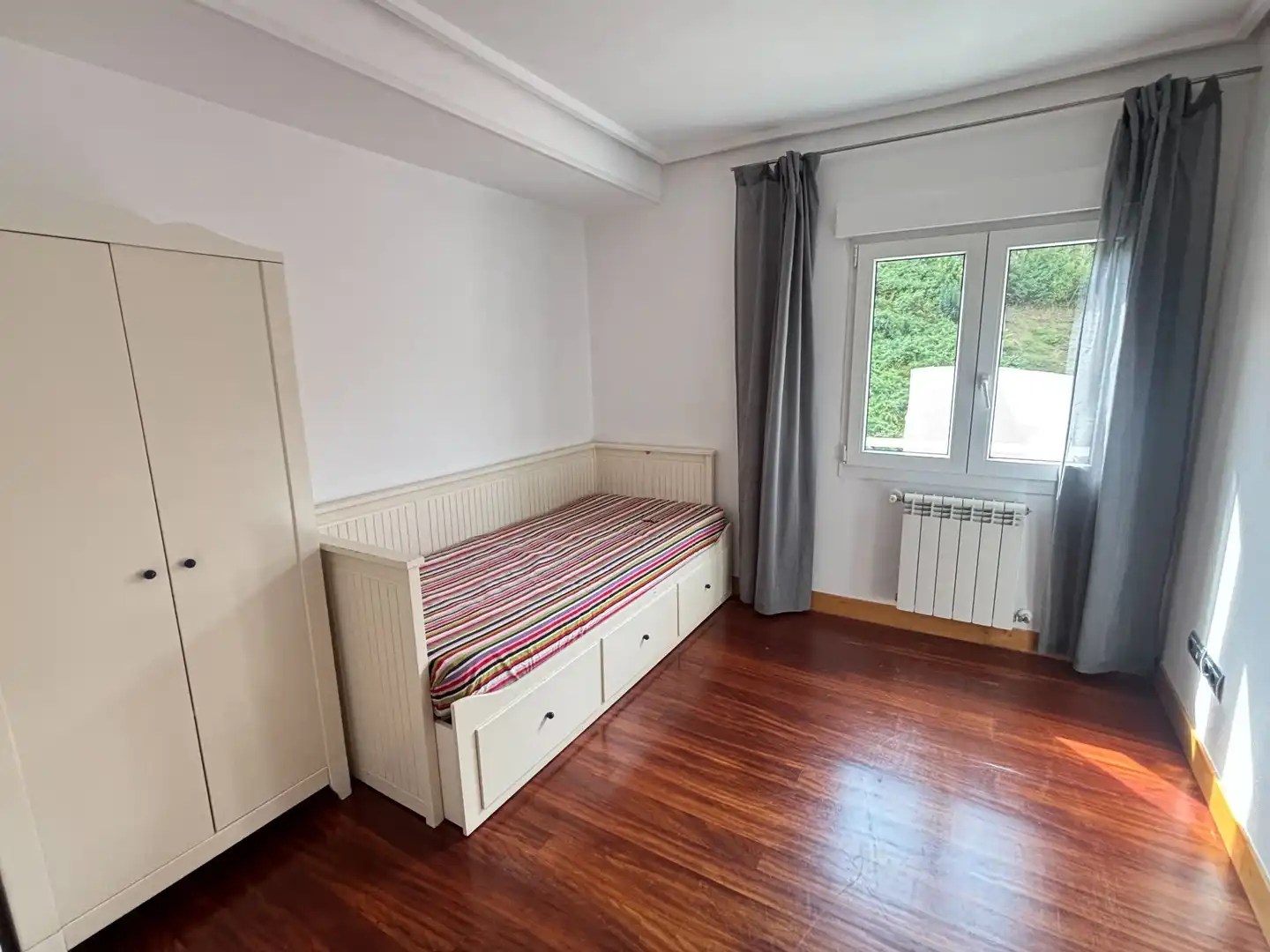 Bedroom of Flat for sale in Eibar  with Heating and Furnished