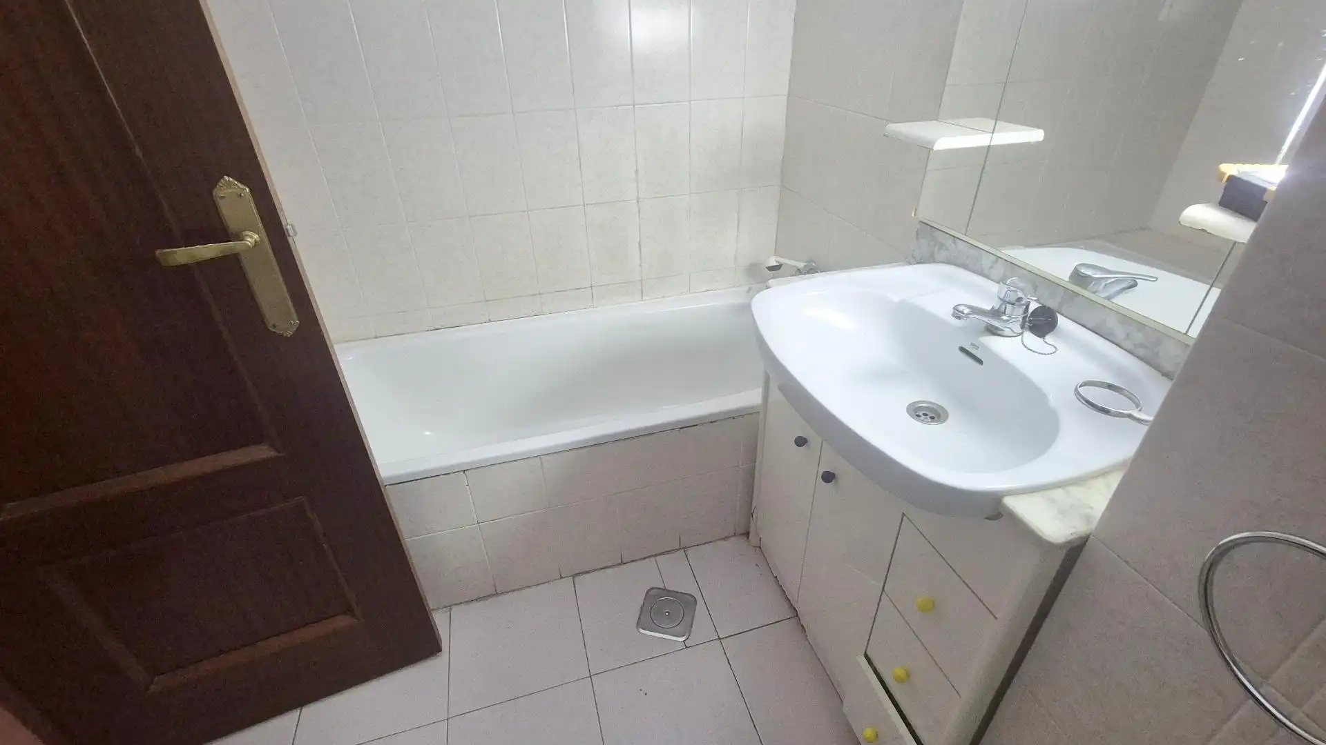 Baño de Piso en venta en Béjar con Calefacción y Balcón
