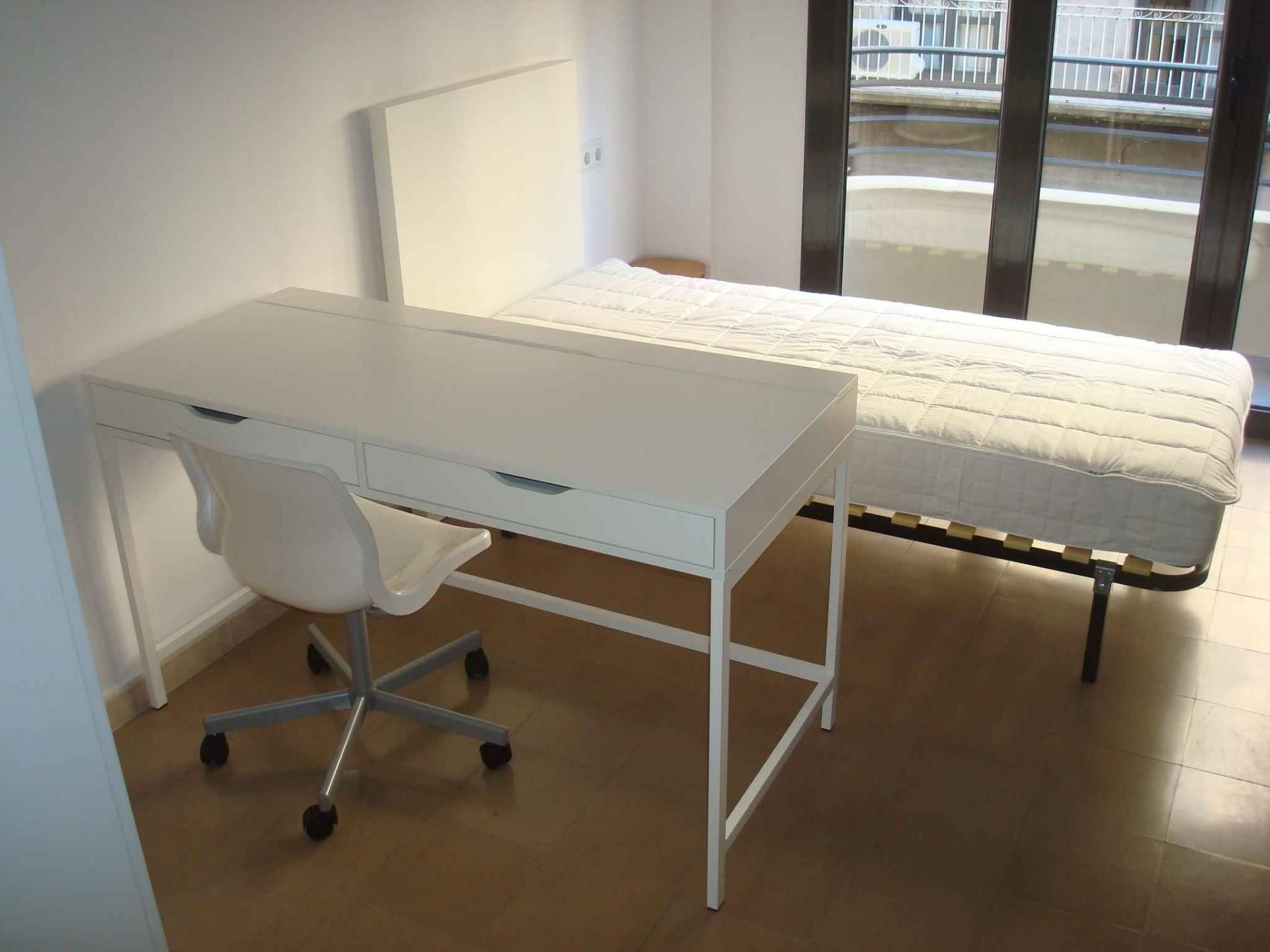 Flat to rent in de Sant Ferran, Centre